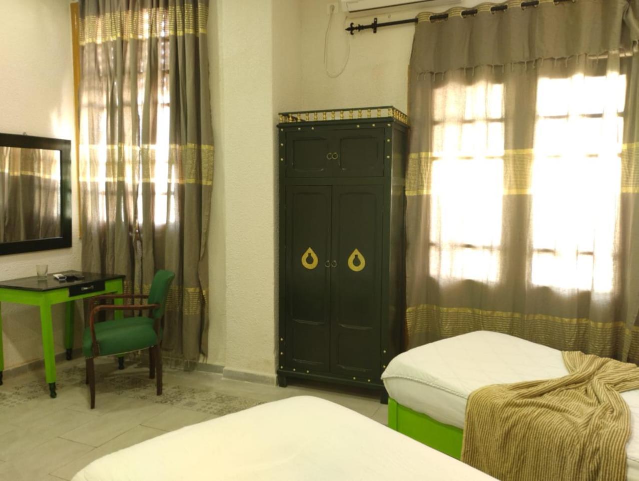 Hotel Ayachi Tunis Extérieur photo