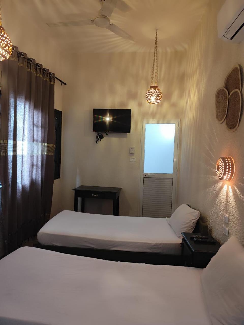 Hotel Ayachi Tunis Extérieur photo